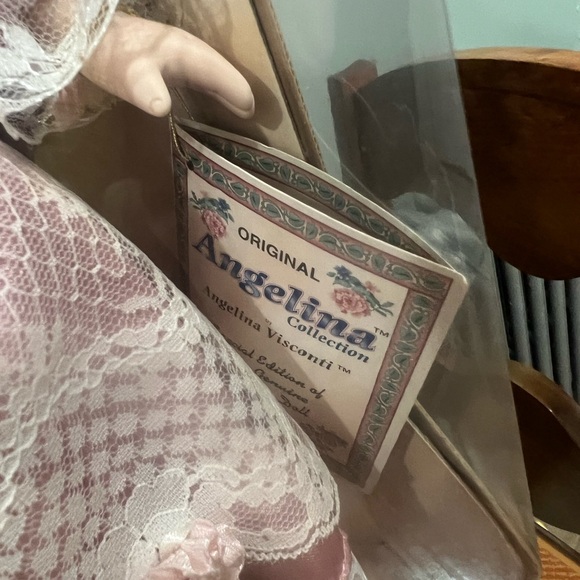 NWT Angelina Collection Limited Edition Porcelain Doll by Angelina Visconti - Picture 4 of 6